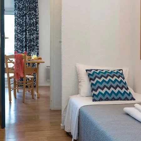 2p 2/4 Duplex Du Port- 2nd F Appartamento